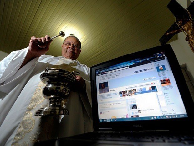 18jun12.facebook-padre-2