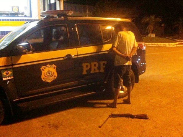 22abr14-homem-atropelar-prf-2