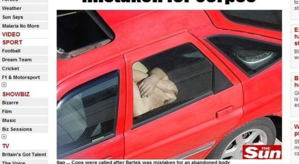 02mai12-dorme-carro-2