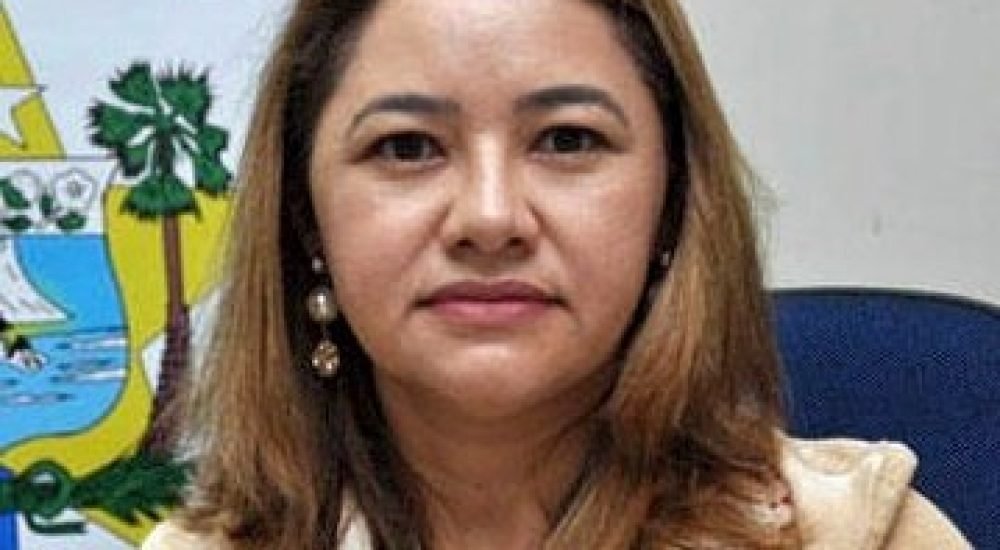 07abr14-delegada-ana-claudia-2