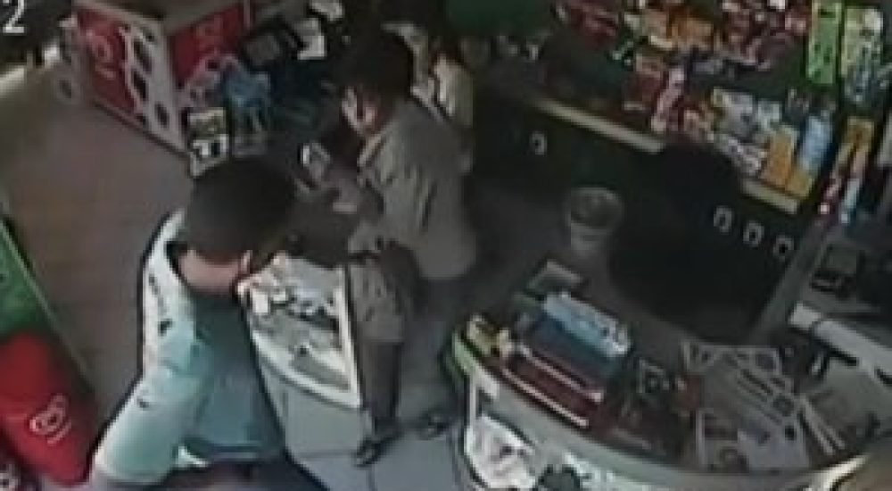 14jun13-mulher-assalto.2