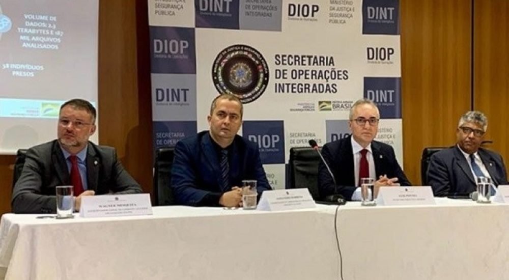 1d9379418adcff4a66caa17c32de8e69