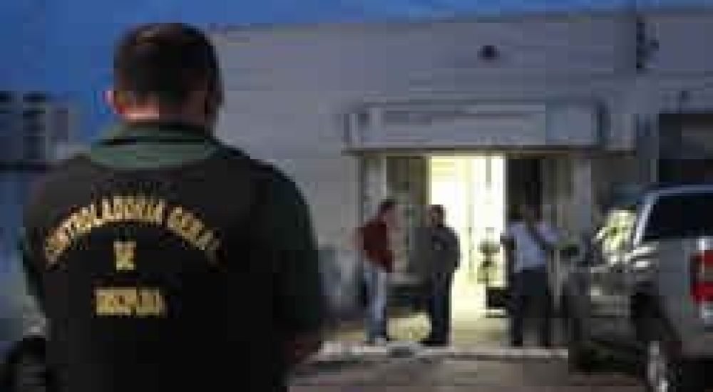 21dez13-escrivao-preso-2