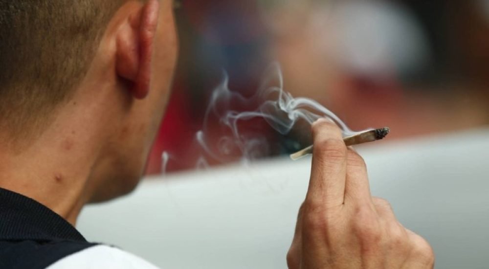 28ABR25-USO-MACONHA-PRESIDIO-2-1