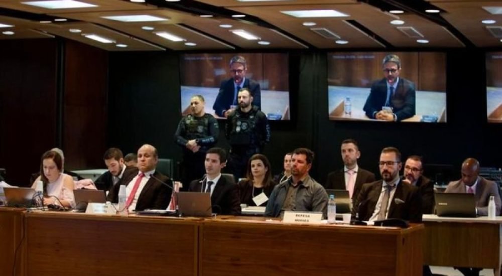 4b0d45fd3bd25128de866235221e593c