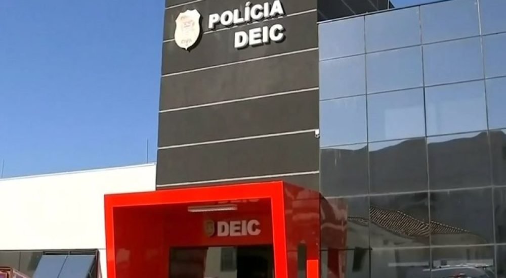 4bfdeb000f098809492fc571c49169db