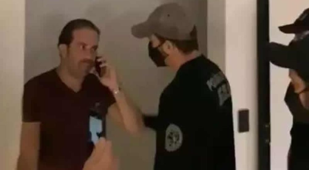 82712395626e724dc790dc7e7f51819d