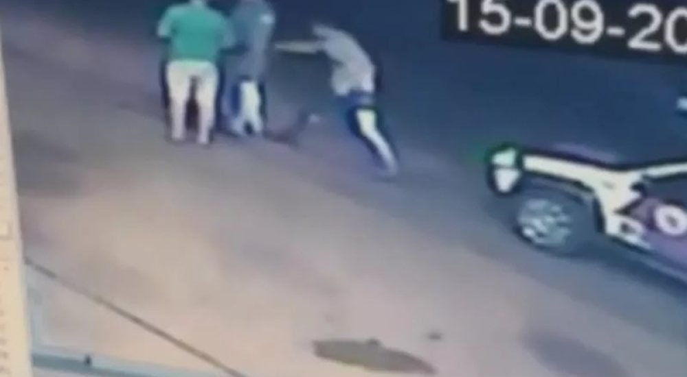 b8ad2a4882e58cef218eb180e093f292