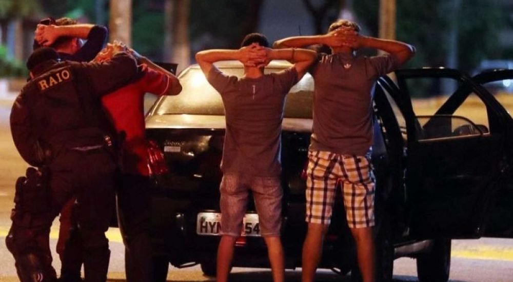 bdae1ee5dc4e04c0d97516fc608c7565-1